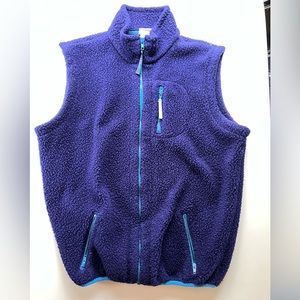 Vintage Youth Extra Large L.L. Bean Fleece Vest photos reflect true condition.